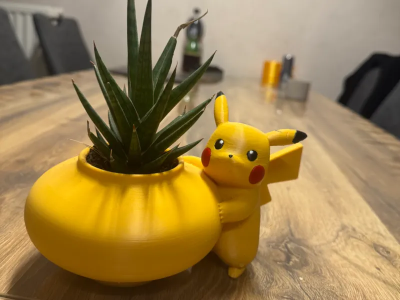 PikachuVase