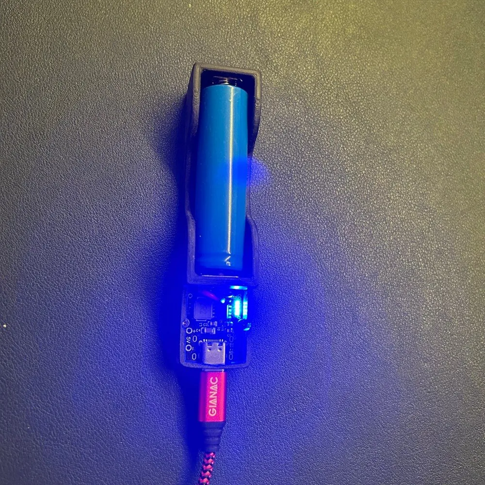 18650 Battery Charger By MaroDavide MakerWorld 18650-battery-charger-by-marodavide-makerworld