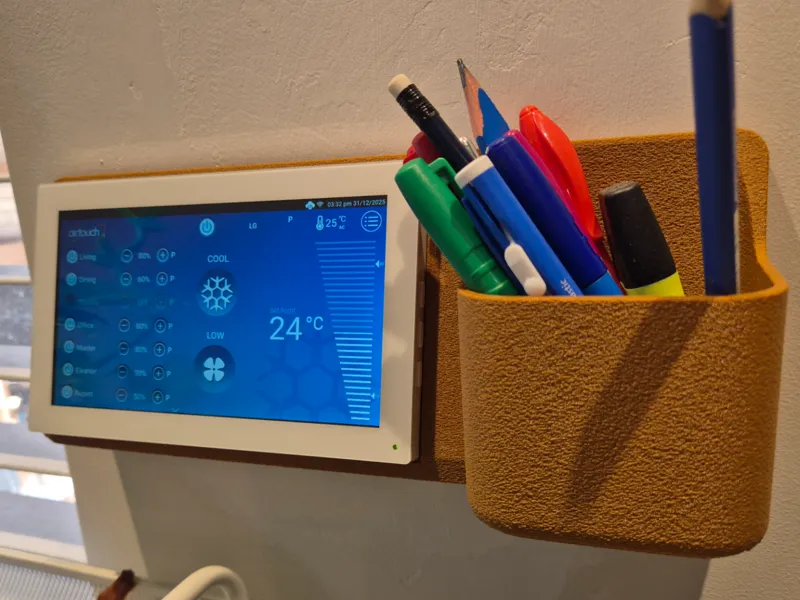AirTouch 2 Wall mount with pen holder