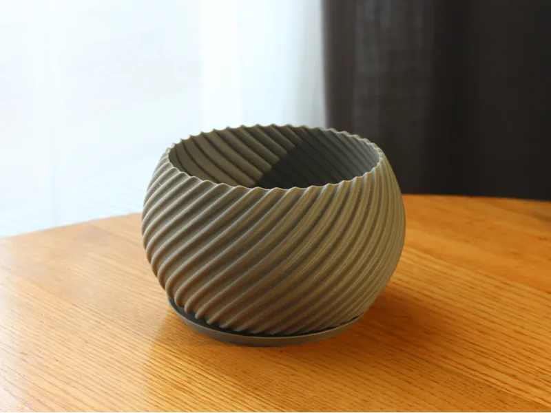 Spiral Planter with Drainage Tray