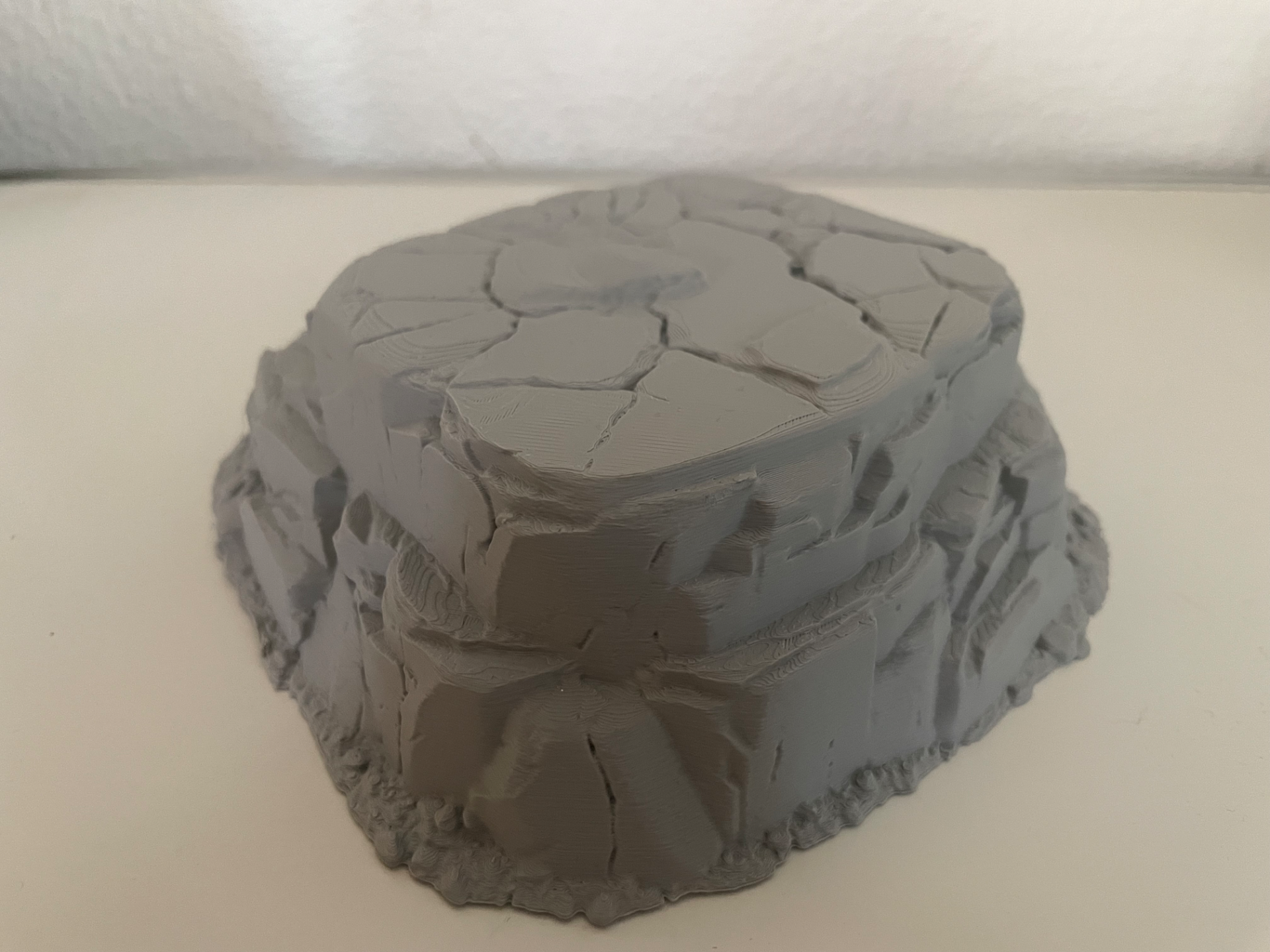 Tactical Rock Plateau - Felsformation für Tabletop