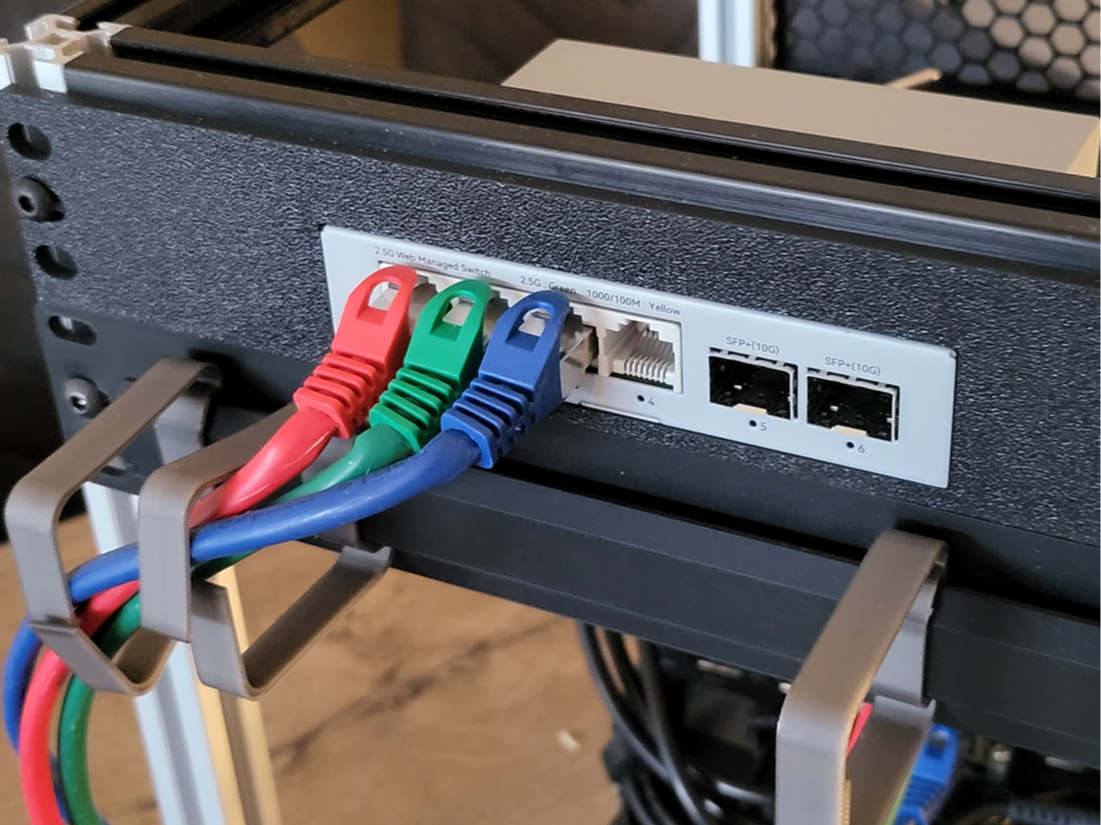 10" Rack mount for 4x2.5Gb + 2x10Gb switch