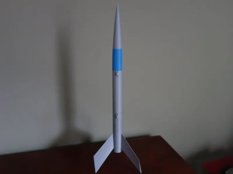 Model rocket with fin rotation (C/D class)