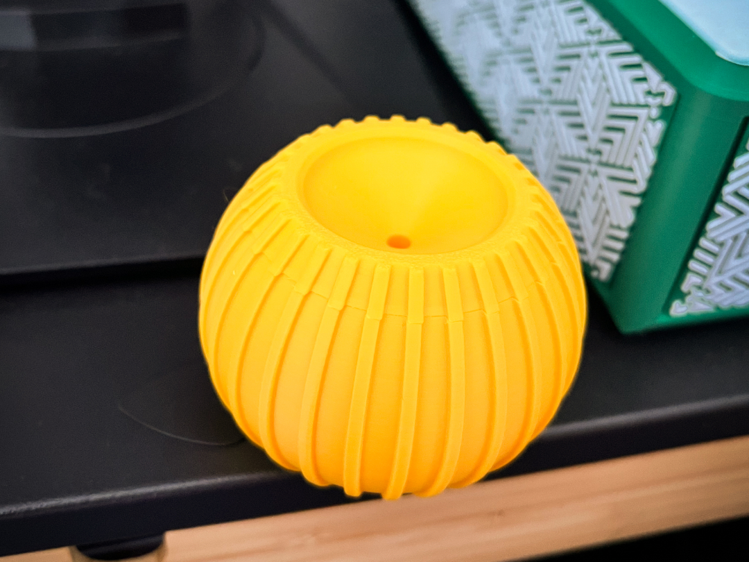 Ribbed fly trap