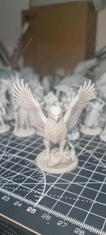 Figura decorativa: Griffon D&D Miniature (70mm) — vista de referencia 4