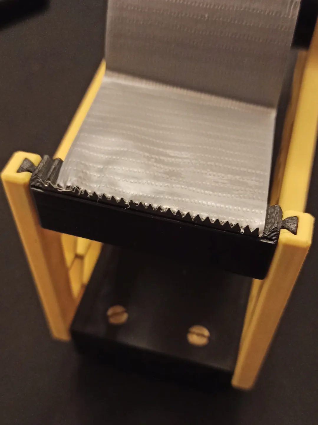 Modular Tape Dispenser, no Screws / no Tools view 4