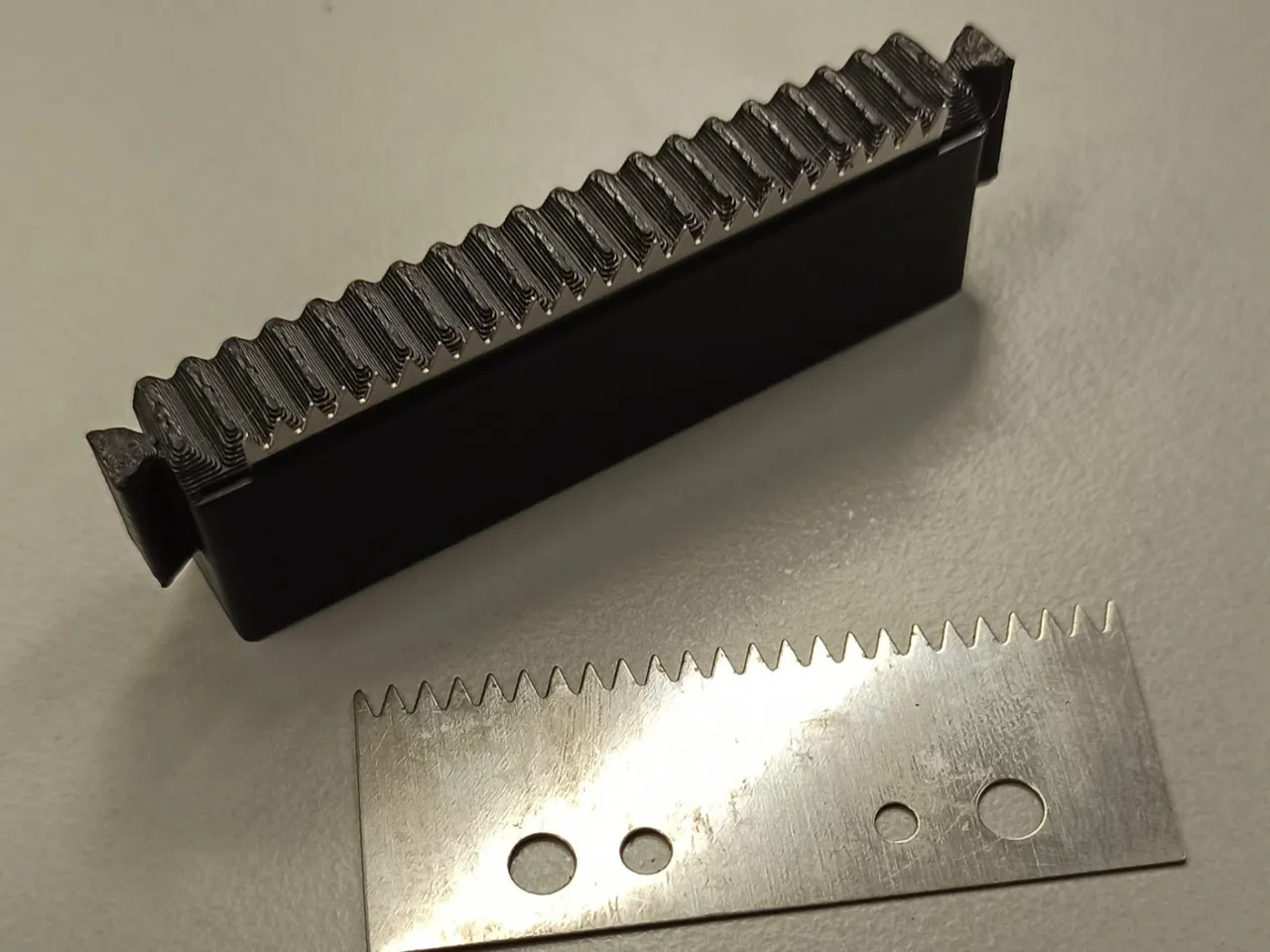 Modular Tape Dispenser, no Screws / no Tools view 3