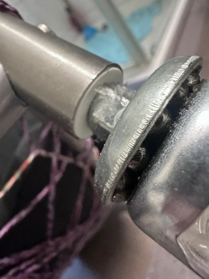 IKEA GRUNDTAL laundry cart wheel interlocking