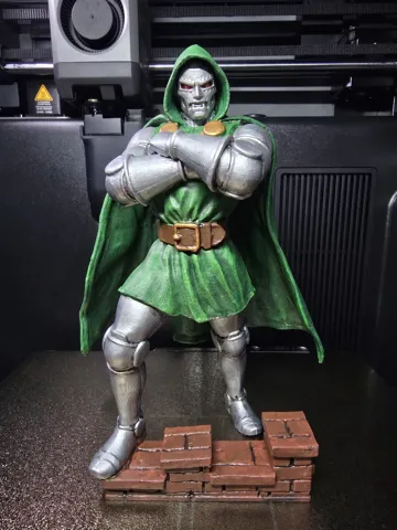 Pieza para disfraz o exhibición: Doctor Doom – The Sovereign of Latveria — vista de referencia 4