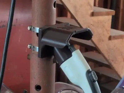 Pole Adapter for J1772 