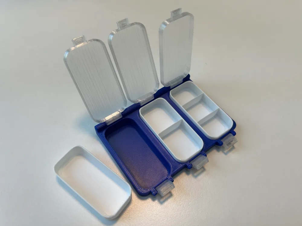 Caja o estuche: Modular Pocket Tackle & EDC Utility Box. Referencia del modelo original.