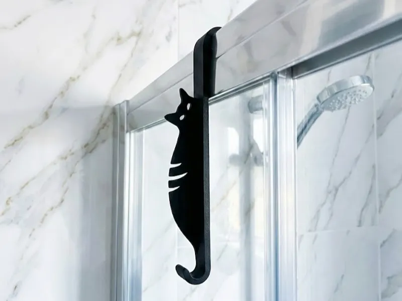 kitty towel-holder