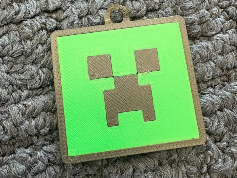 Mine craft creeper keychain