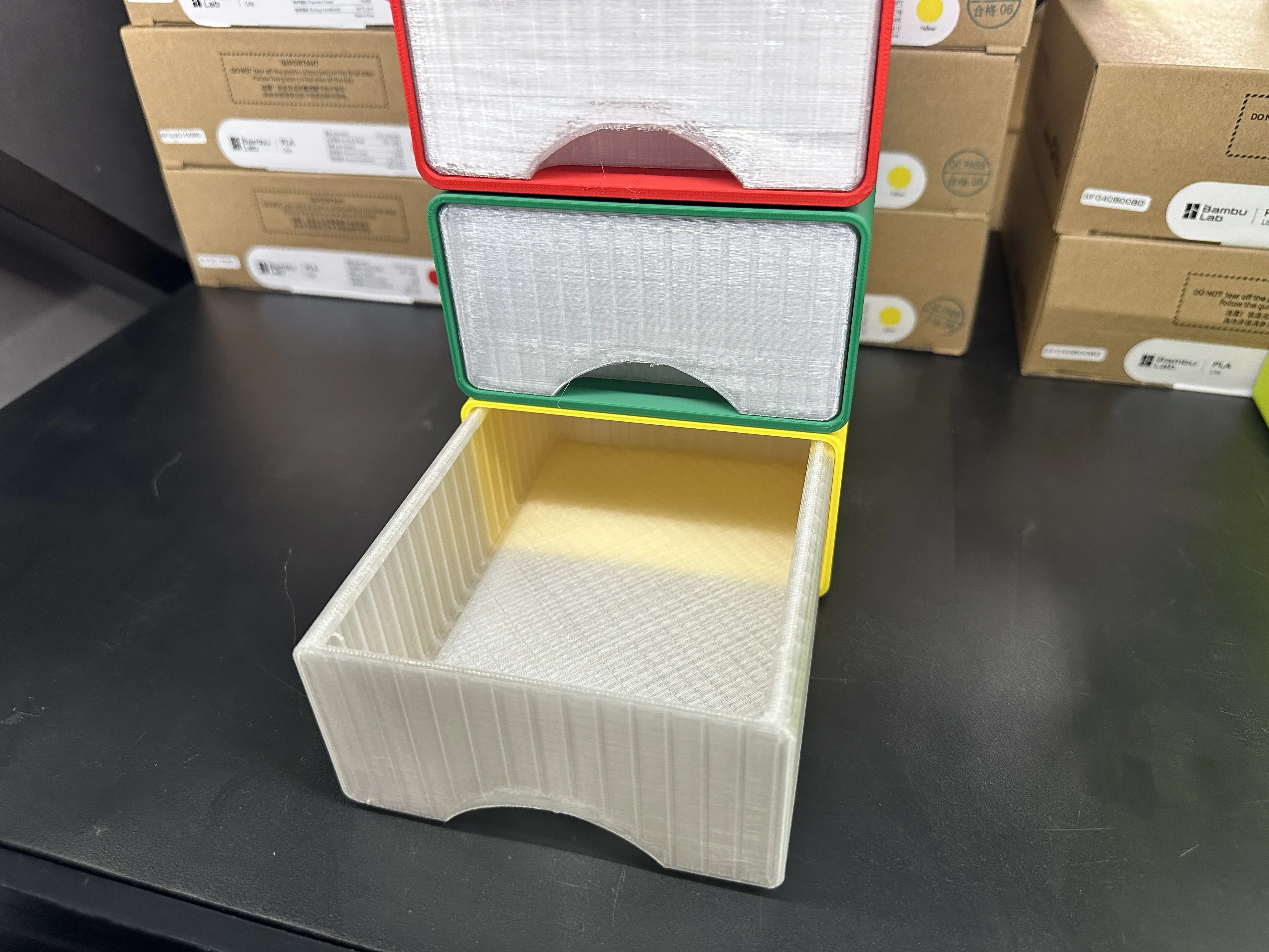 Miniatura 4 do modelo 3D 桌面可堆叠抽屉式收纳盒