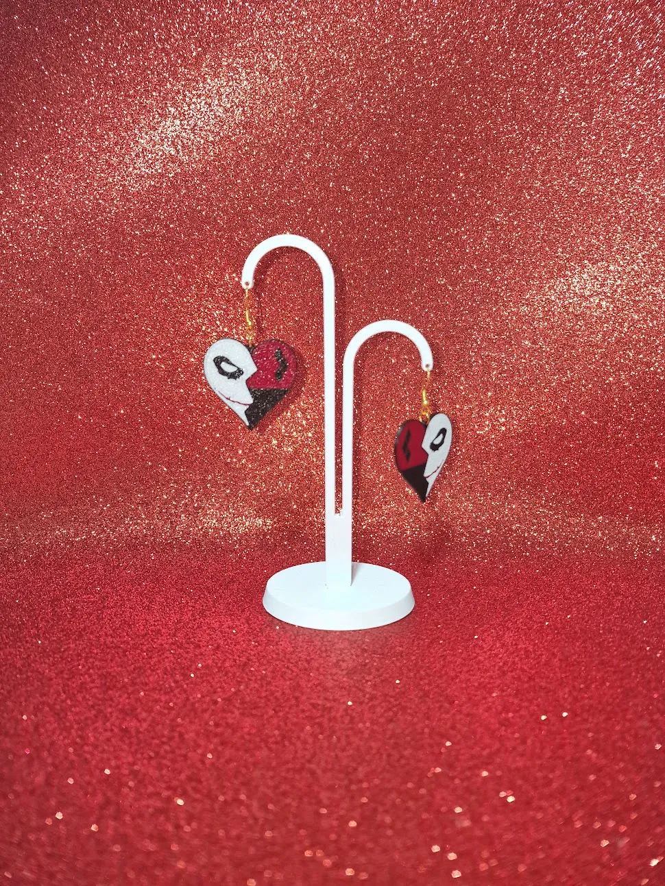 Joker Heart earrings view 3