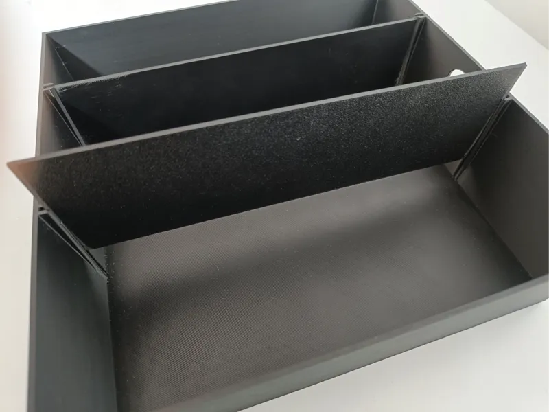 container with removable separators  all flat A1