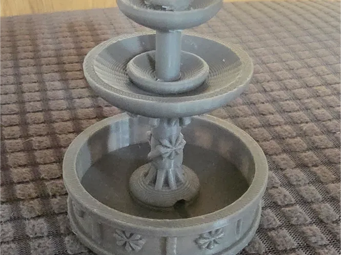 Dolls house garden fountain 