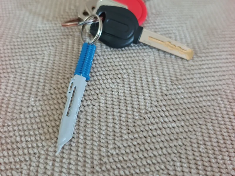Parcord Knife CS2 keychain/charm