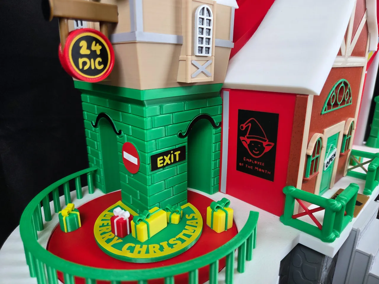 Gift Factory – The Christmas Gift Factory view 4