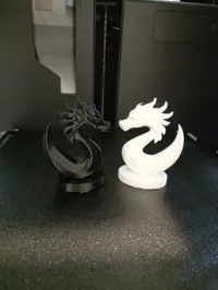 Dragon sur socle — photo 3