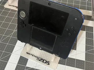 2DS Stand