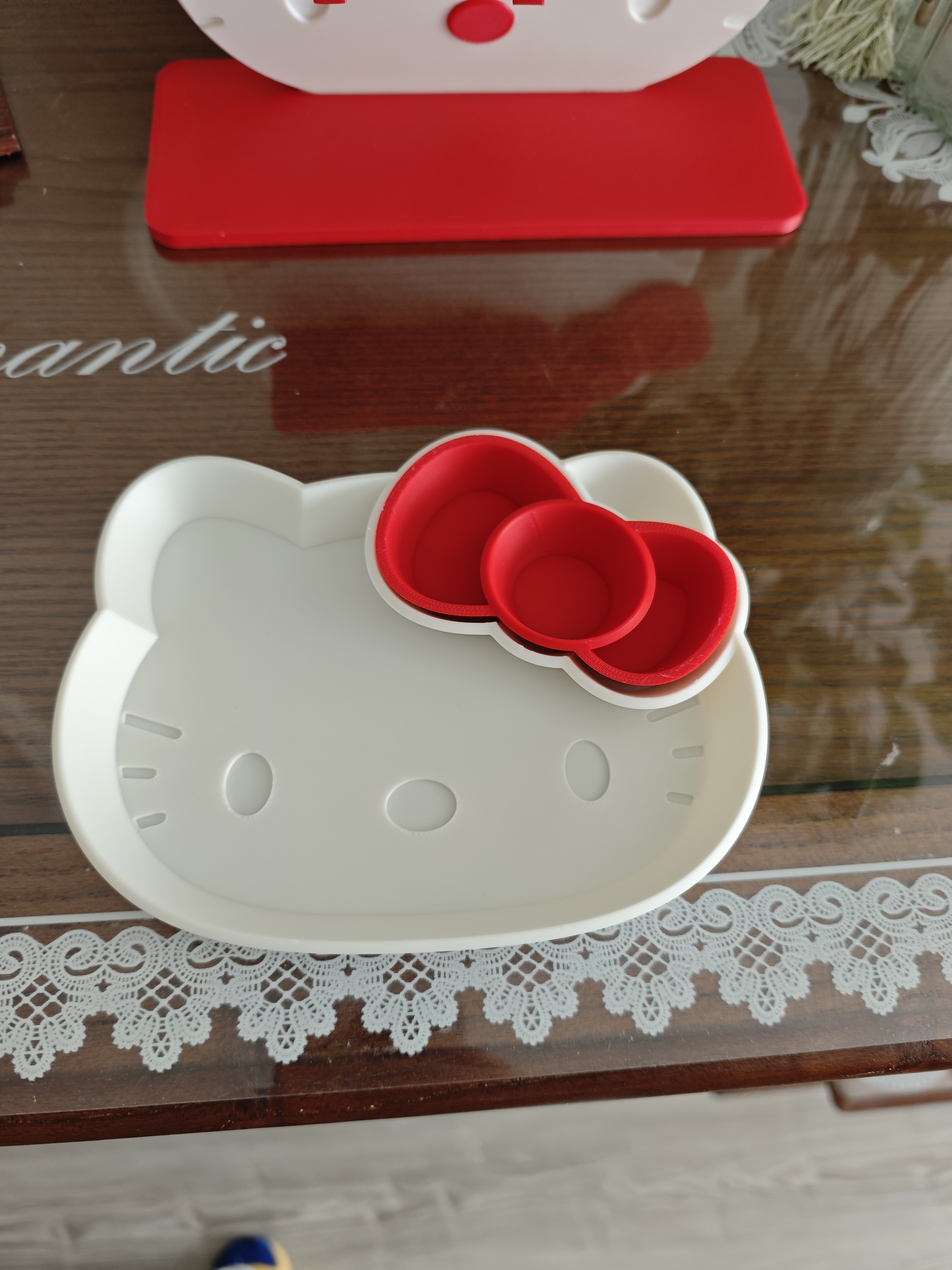 Miniatura 2 do modelo 3D 卡通KT猫收纳盘 哈喽hellokitty桌面收纳 小物件零食收纳盘 饰品收纳盘 置物盘 打印简单