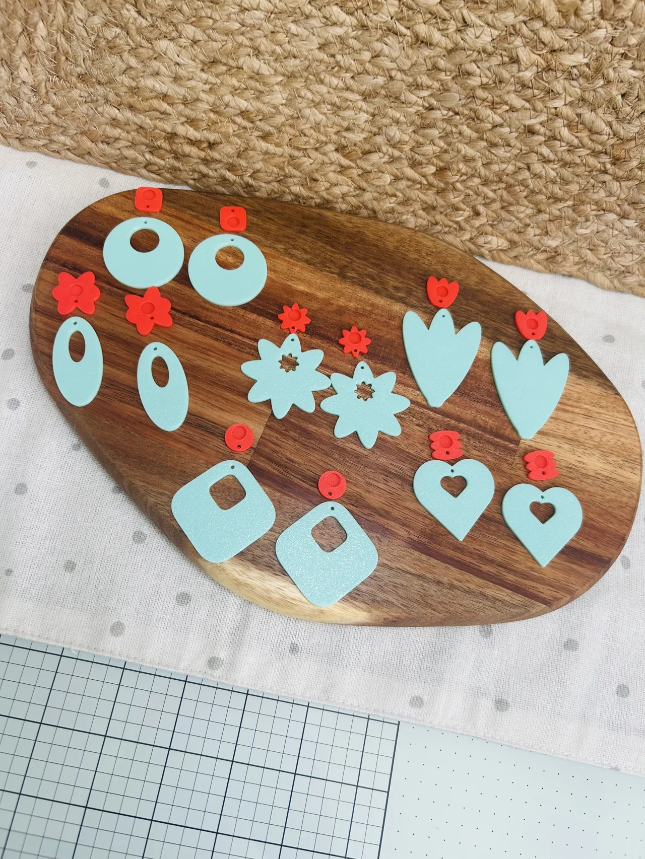 6 pack earrings view 4