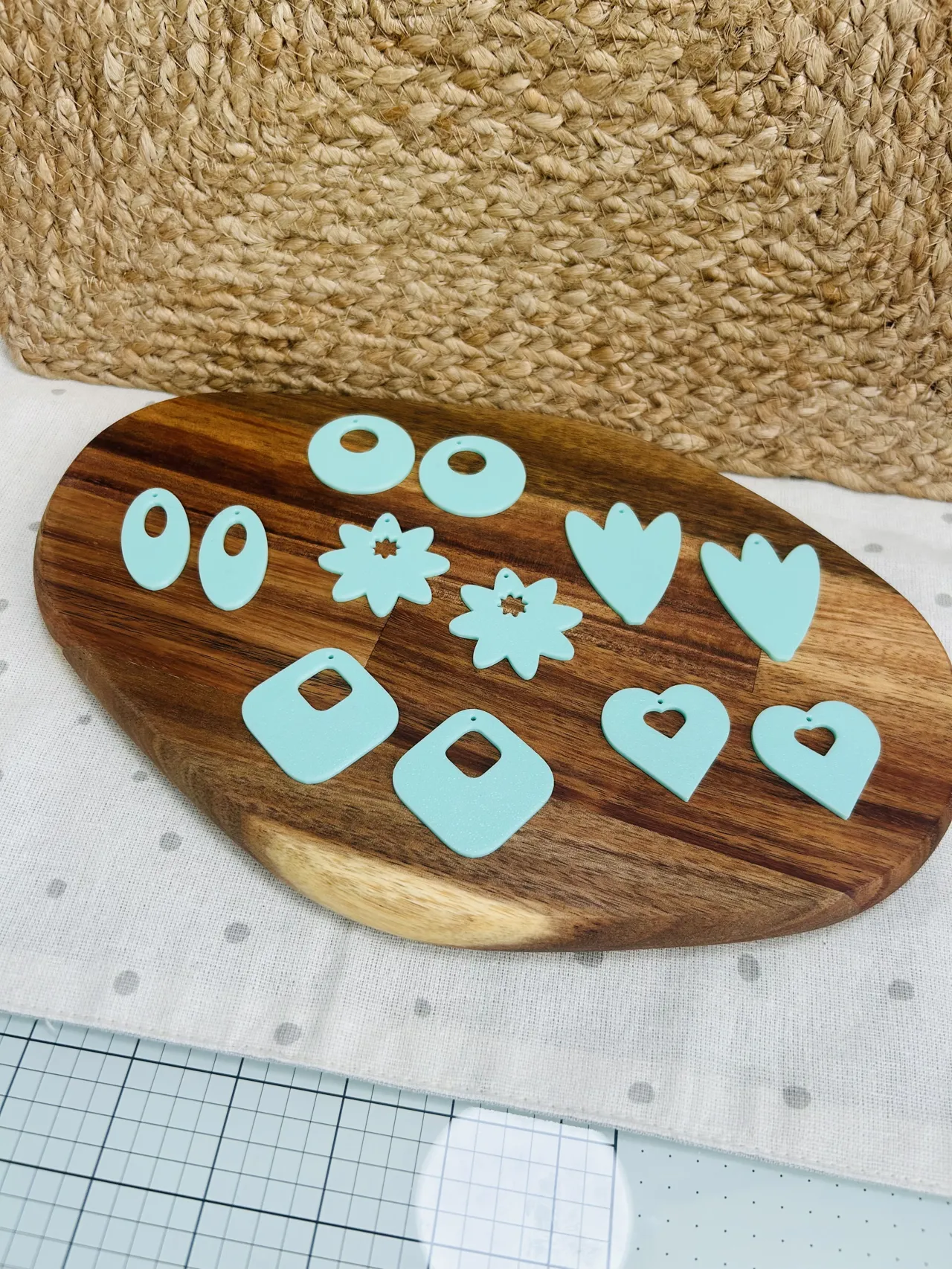 6 pack earrings view 3