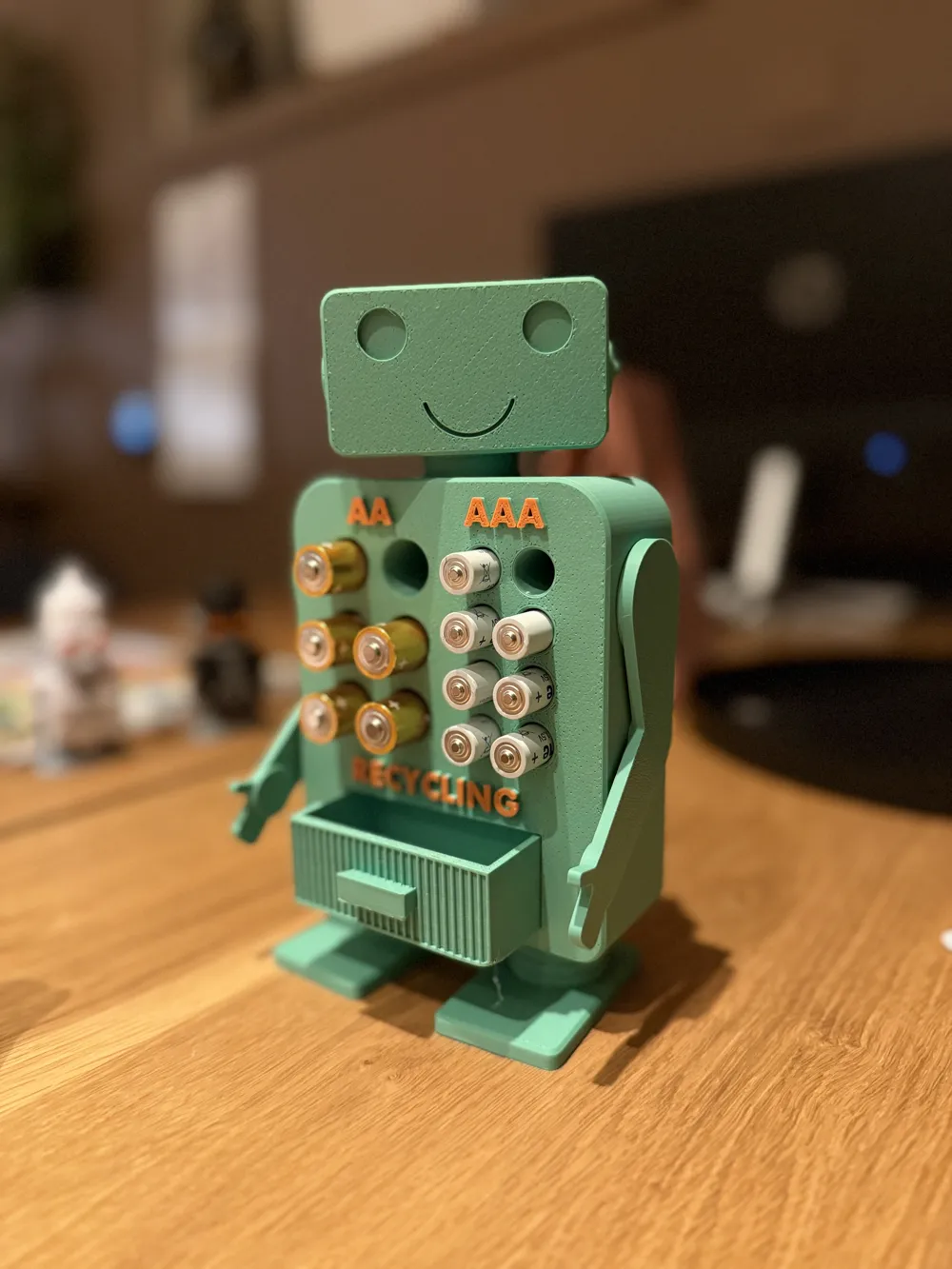 Battery Bot – The Friendly Battery Organizer - Free 3D Print Model ...