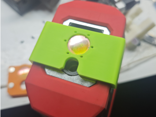 Miniatura 1 do modelo 3D 优利德uti260b微距镜片支架
