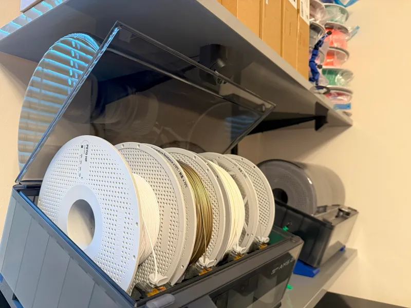 A Lid Hold Open Stay For The AMS PRO 2 And AMS HT
