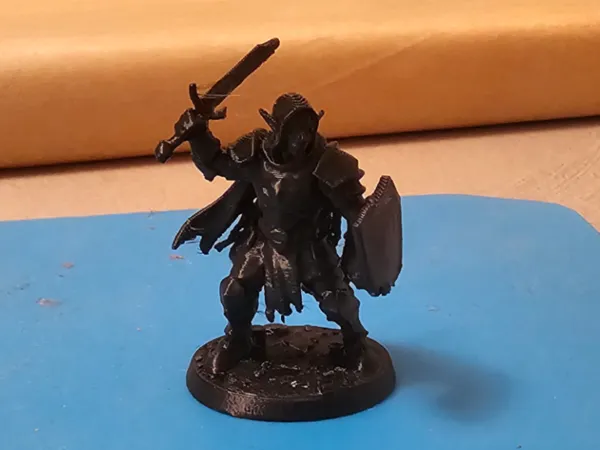 Figurine de guerrier elfe