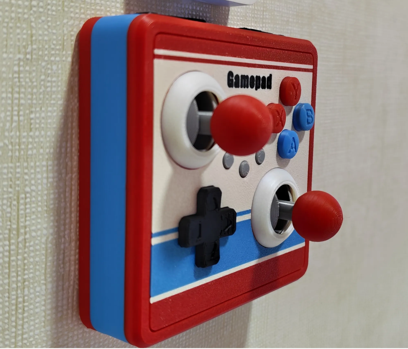 Miniatura 2 do modelo 3D 86型游戏手柄趣味双开开关面板装饰-改摇杆开关