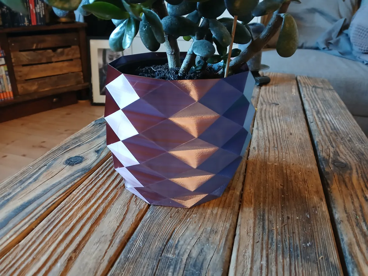 Cache-pot façon low poly