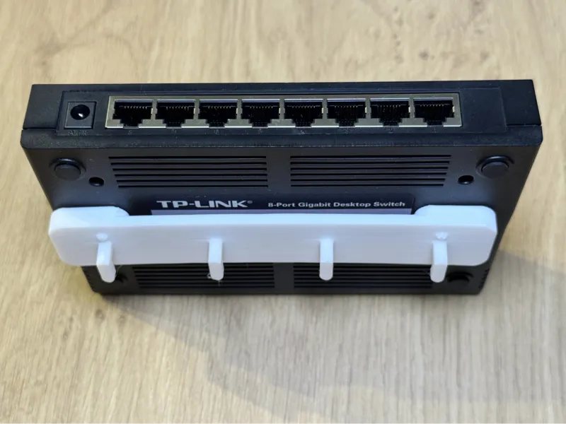 Skadis Montagehalterung TP-Link 8-Port Switch