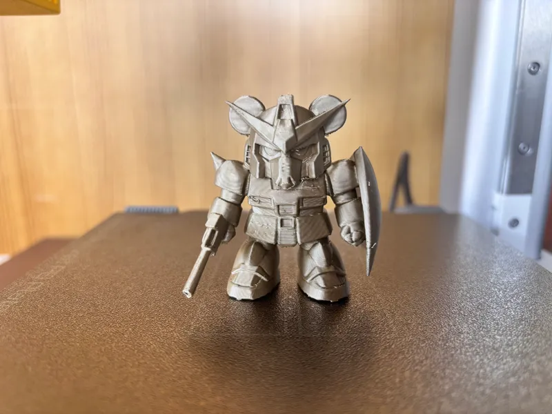 ガンダム風のロボット