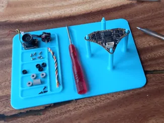 WhoopMat: FPV soldering helping hands alternative