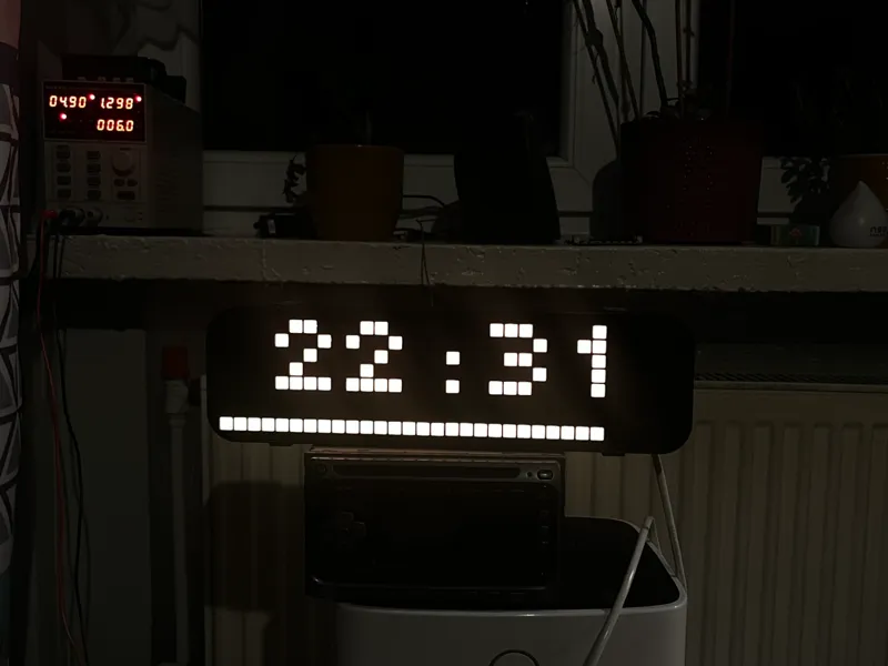 Lovely pixelscreen 8x32  WS2812B ESP32 WLED AWTRIX