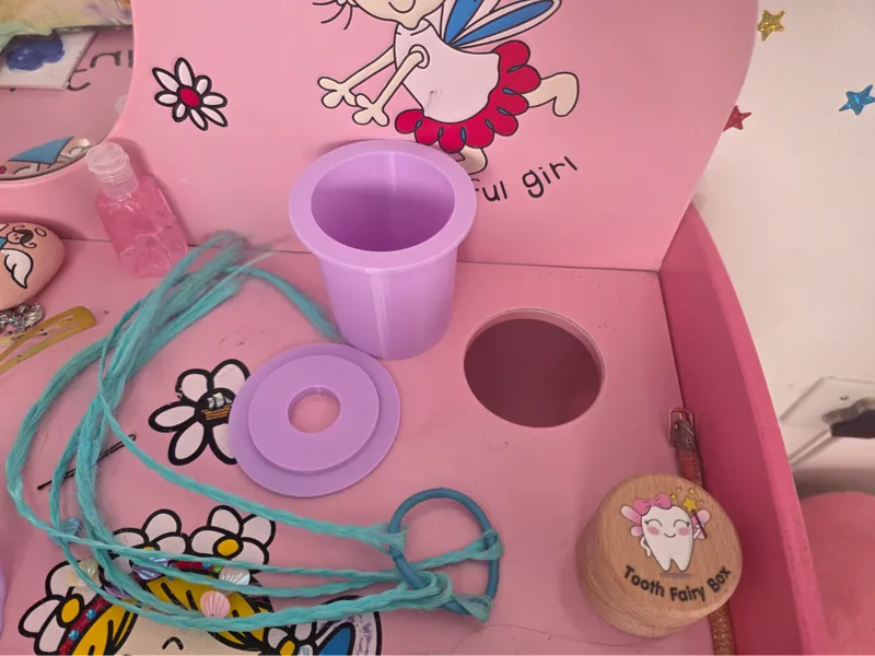 Desk hole cup with lid
