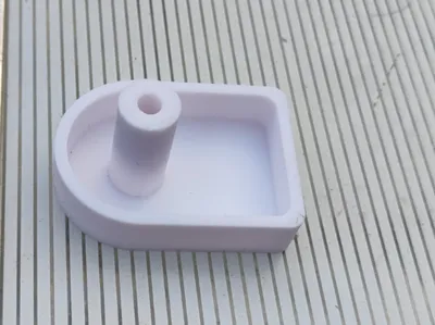 Chicken coop red mite trap