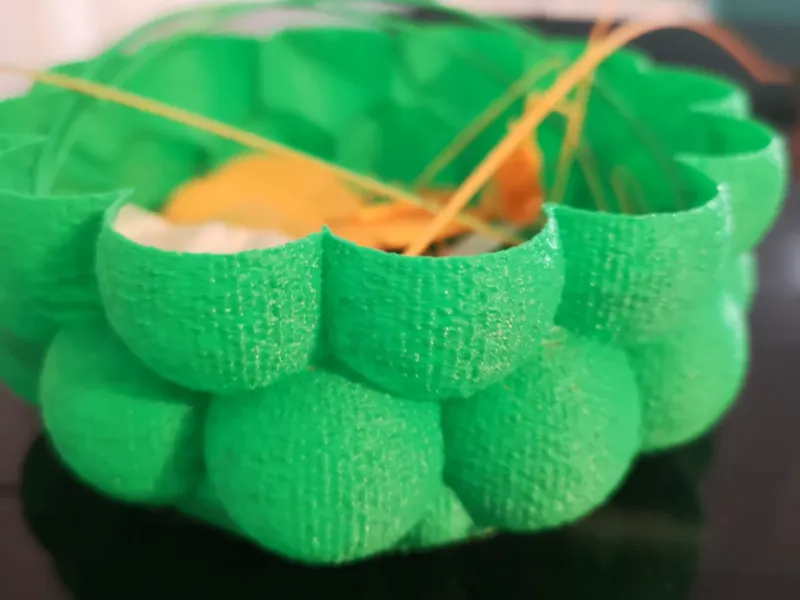 Bubble vase/pencil holder