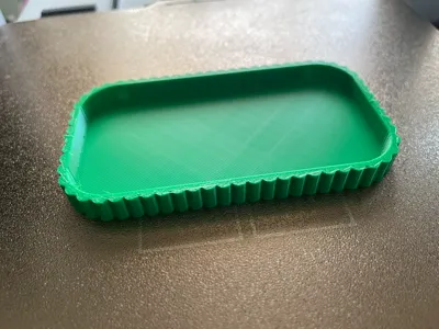 Simple desktop tray