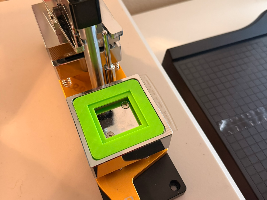 Photo magnet cardboard placement jig 50mm magnets