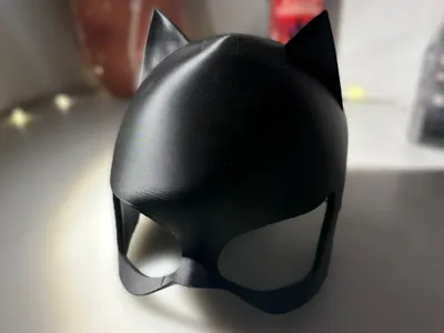 Cat-inspired cosplay mask