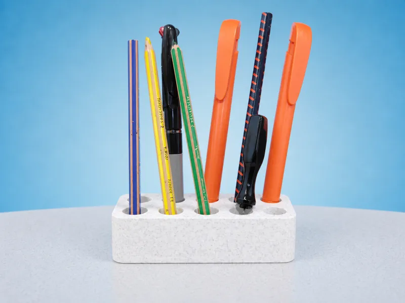 Modern Pen Holder (Customizable)