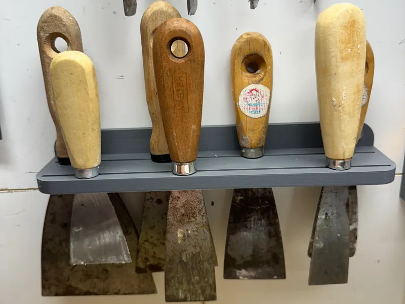 Putty Knife Wall Mount