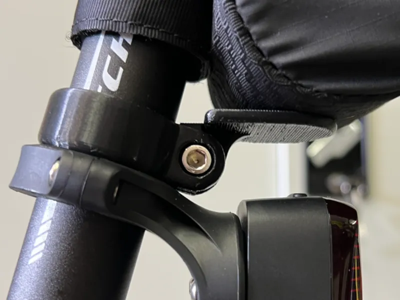 Halter Satteltasche Sattelstange 27,2mm + TPU Ring