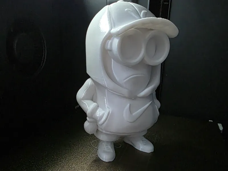 Cooler Minion mit Cap – 3D-Figur für Fans & Maker