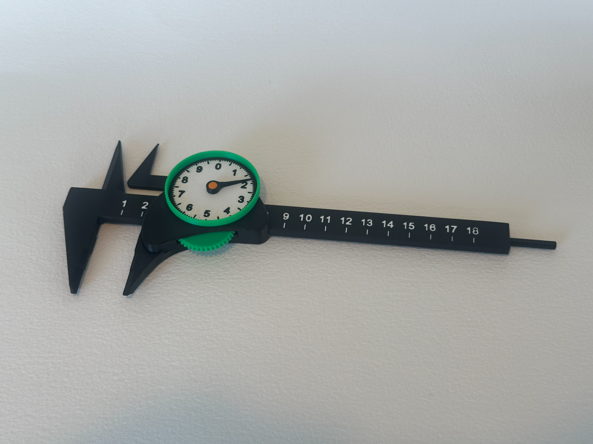 Dial Caliper 4.0 - Inside Jaws & Depth Probe - 1