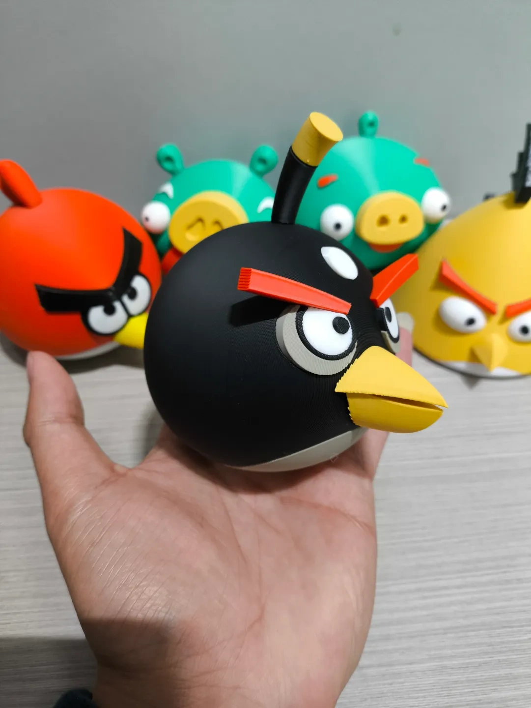 Miniatura 1 do modelo 3D 愤怒的小鸟之炸弹黑多色无胶组装版（适配mini无需多色ams打印）